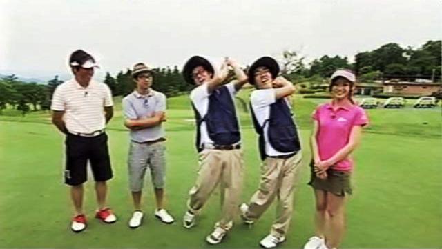 シーズン2の初回ゲスト宮本和知はベストスコア73。矢作の腕前とともに、小木・岡田のお邪魔虫ぶりにも注目しよう。(C)テレビ東京