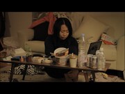 いとうは「遠距離恋愛の成就を妄想している女性」を熱演。