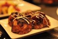 ほかでは味わえないアースマラソンアレンジのたこ焼きメニューが満載。