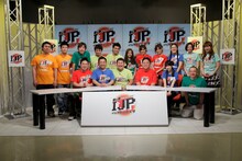 「IJP イジュウインパーク」の伊集院光と若手芸人＆若手女性タレントたち。(c)TOKYO MX