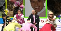 左からオードリー、山田五郎、里田まい。(c)NTV