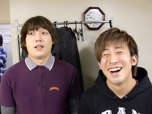 収録ライブ終了後のチーモンチョーチュウ。現在「チーモンチョーチュウと漫才ツアー」のチケットが発売中。