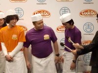 「いいなと思う女性にしか料理を作って欲しくない」という吉田が最近いいなと思った女性は末髙斗夢似だったそう。小杉によると吉田はいつかできる彼女のために、ペット可のマンション（現在ペットはいない）で、ダブルベッド、4脚の椅子、駐車場（現在車はない）を2年前から用意しているそう。