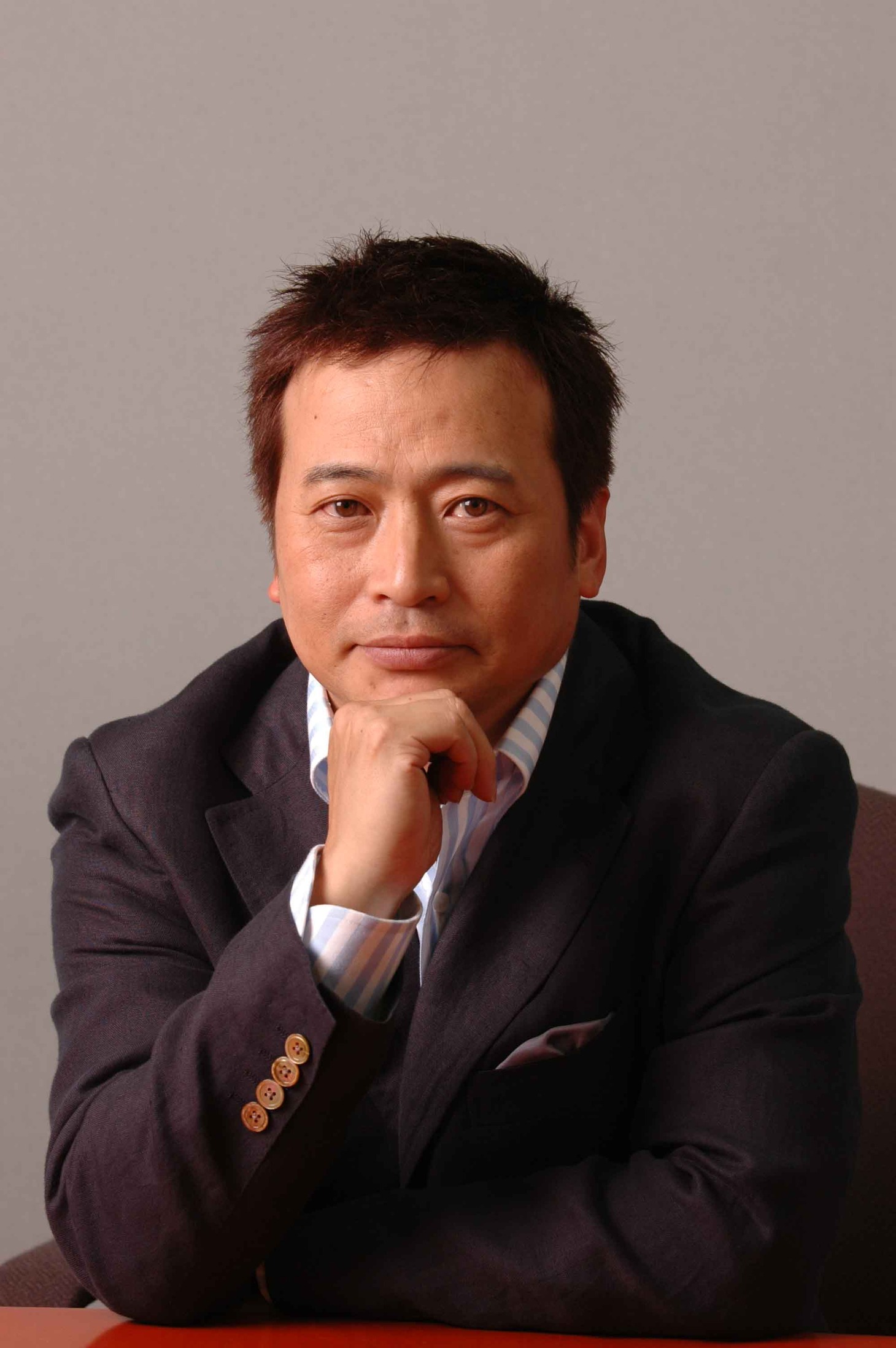 審査員長のラサール石井。