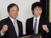 河本が役作りで「伊藤さんはテレ東一ネクタイが細い。社長との違いを見てくださいよ」と言うと、島田社長は「これは収入の違いです」とすかさずコメントし会場は大爆笑。