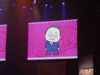 ダイナマイト関西キャラクター「館長くん」。