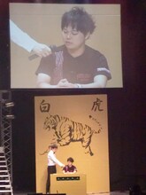 木村を師匠と仰ぐ中山功太。木村とあげ足とり合戦を繰り広げるも、師匠の実力を見せつけられる形となった。