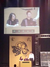 D関常連メンバーの笑い飯。仲の良い麒麟との戦いで、西田が麒麟田村のスベったボケに回答をかぶせるなどの遊びも見つつ、勝利はきっちりものにした。