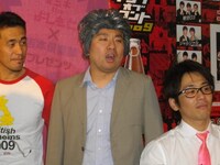 セルジオ越後に扮したレイザーラモンRG。