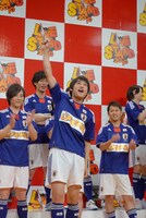 一押しの「鳴き声ギャグ」を披露したフルーツポンチ村上。反応はいまいちだったものの、無理矢理ガッツポーズを決めた。