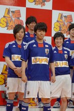 ギャグを見せる直前、凛々しい表情を浮かべるピース綾部。