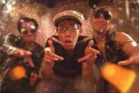 6月14日には大阪・心斎橋JANUS、6月30日には東京・新宿MARZにて、ビッグポルノのライブ「ビッグポルノ～エリミネーションチェンバー」を開催。ファンはメジャーデビューのお祝いに駆けつけよう。