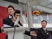 大村の父親が毛活を始めたきっかけは、関西の番組で宮迫と共演した際に「ハゲ散らかしてますね」と言われたからだそう。大村もそんな父の遺伝子を心配し自らを“薄毛界のサラブレッド”と呼んだ。