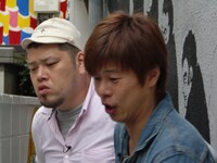 MCの今田と東野ではなく、やなぎのイラストを見つけて驚くロッシー。