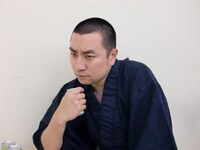 芸人にとって名誉あるこの企画の決定に身を引き締めるRG。テレビ朝日に向かう前にルミネtheよしもとに寄ると、楽屋にはBコース、ガリットチュウ、ポテト少年団ら親しい仲間の姿が。彼らに見送られ収録に向かった。