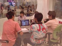 登場早々に服装をしずるにいじられたはんにゃ。金田は「寝間着？」と言われ「寝間着じゃねーし、ダサくねーし」と言い返した。