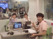 はんにゃ登場前のしずる。放送中には、村上が池田のメモ書きの内容をバラし、池田が村上のコピーバンド時代の話をバラすなどのやりとりも行われた。