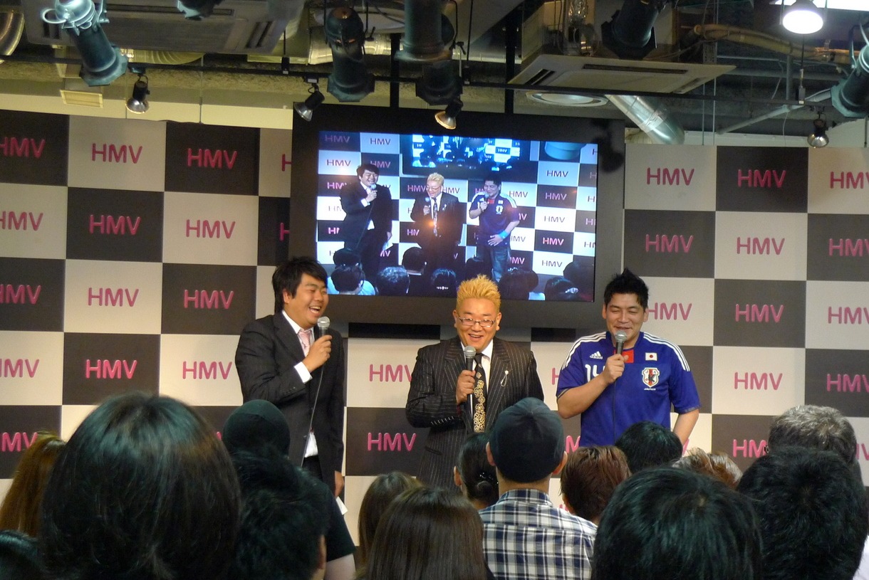 男性ファンが多数集まるのもサンドウィッチマンのイベントならでは。