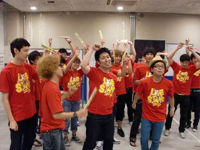 生配信番組「よしもとオンライン」にて行われた「LIVE STAND 2010・シャッフルネタブロック抽選会」のオープニング。