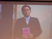 フジテレビの朝の顔である名司会者が登場。「シューレスジョー君が出ていた時のライブがDVDに入ってない」と苦言を呈した。