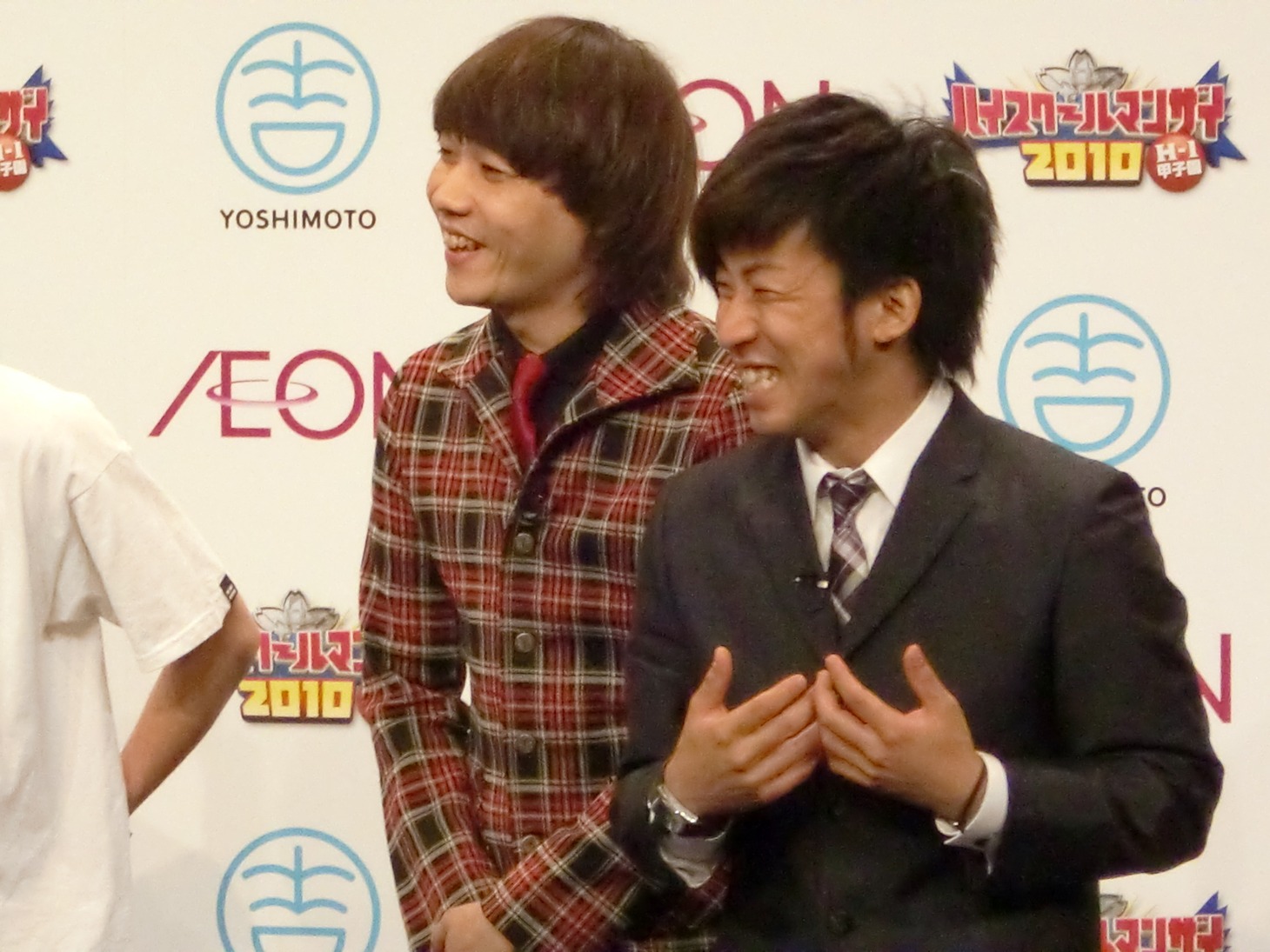 高校時代、「将来は心理学を勉強したかった」という菊地。一方白井は「家でずっとゲームをしてそのまま死のうと思っていた」と告白。そんな息子を見かねた父親にファームステイに行かされそうになり、逃げるためにNSCに入ったという経緯を述べた。