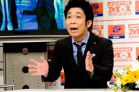 昨年の優勝賞金1000万円は、「親にあげたり、引っ越しの費用に充てたり、徐々に減っています」とパンクブーブー佐藤。