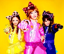 はんにゃ金田率いるオンナラブリー。