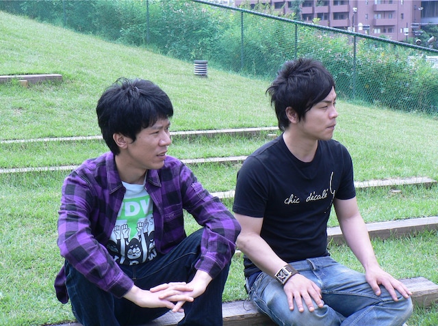 写真はモンスターエンジン。「トリオ？ まったく考えなかったスね。2人以上だと多すぎるでしょ、結局」と語る大林。互いに絶対の信頼を置いている様子がうかがえる。(c)ABC