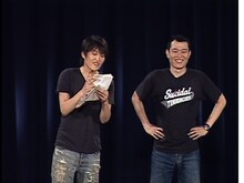 母校の小学校の体育館でチハラトークを開催した千原兄弟。