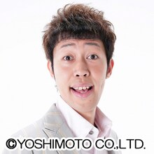 「青ドリ」チーム率いる小籔千豊。