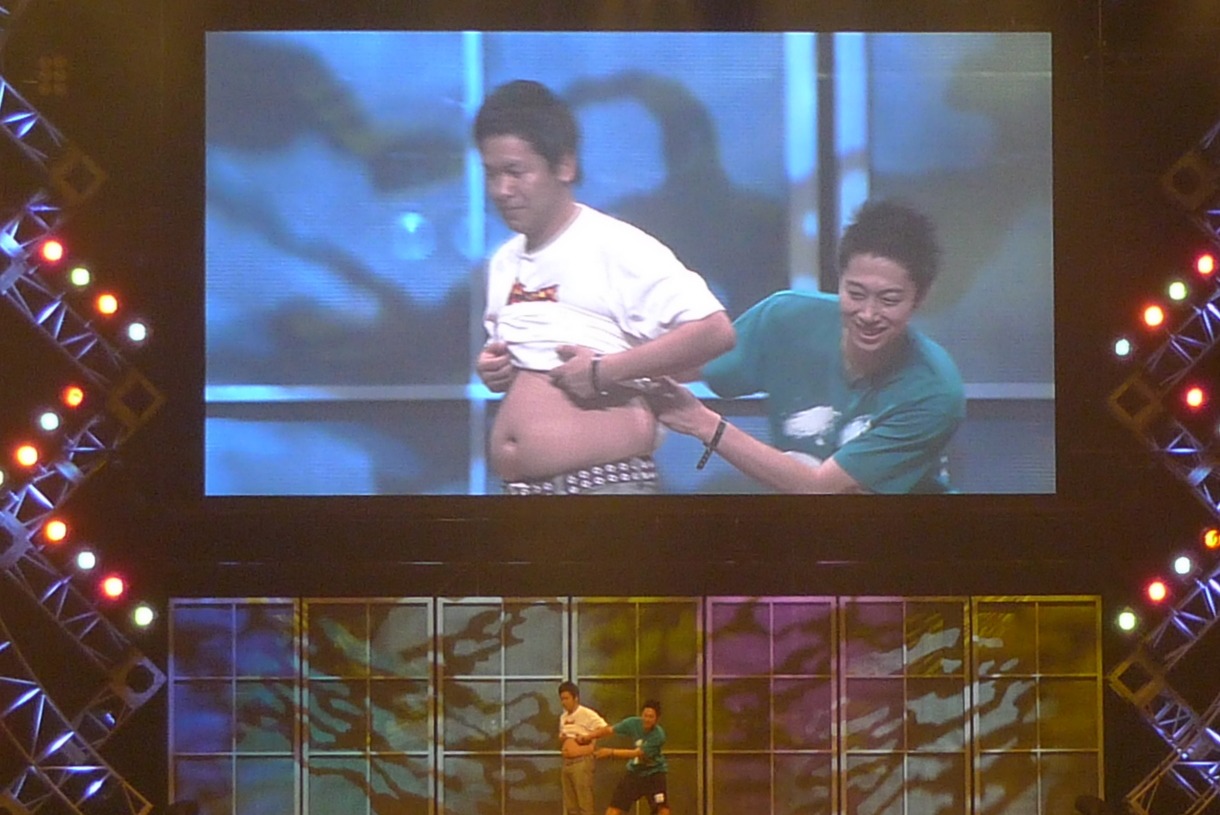 NON STYLEに続いて登場したはんにゃ。登場時には黄色い歓声が。