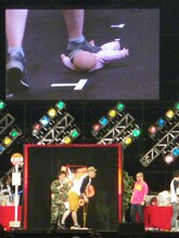 「バトルオワライヤル」で松葉杖を使ってゆっくり歩きながら赤ん坊の人形を踏みつける野性爆弾・川島。