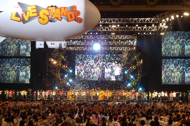 「LIVE STAND 2010」のフィナーレ。