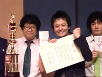 大賞を受賞したエレファントジョン。第7回大会では優秀賞を獲得。その際には大賞該当者がいなかったため、今回の大賞受賞の喜びもひとしおの様子だった。