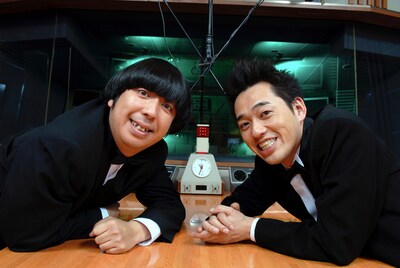 DVD「JUNK バナナマンのバナナムーンGOLD DVD」の発売が決定したバナナマン。