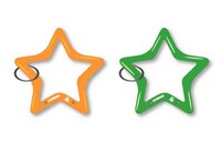 カラビナ。オレンジとグリーンの2つセット。1000円。