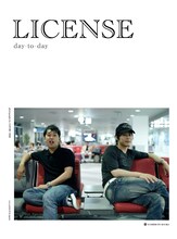 ライセンスの全国Zeppツアー「LICENSE vol.Zepp ENJOY!! ～the energy 2010～」のパンフレット。価格は2500円。