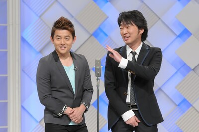 「笑神降臨」で4本の漫才を披露するスピードワゴン。(c)NHK