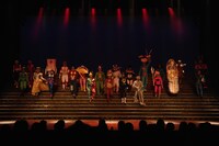 「バカの力」舞台写真。