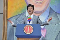 映画の一場面。(c)2010「さらば愛しの大統領」製作委員会