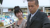 「コレってアリですか？」の一場面。(c)NTV