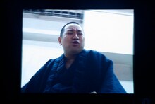 小籔の応援VTRに登場したレイザーラモンRG。WHAM!の「ウキウキ・ウェイク・ミー・アップ」に乗せて小籔あるあるを披露した。小籔はお昼にパスタを食べがちだそう。