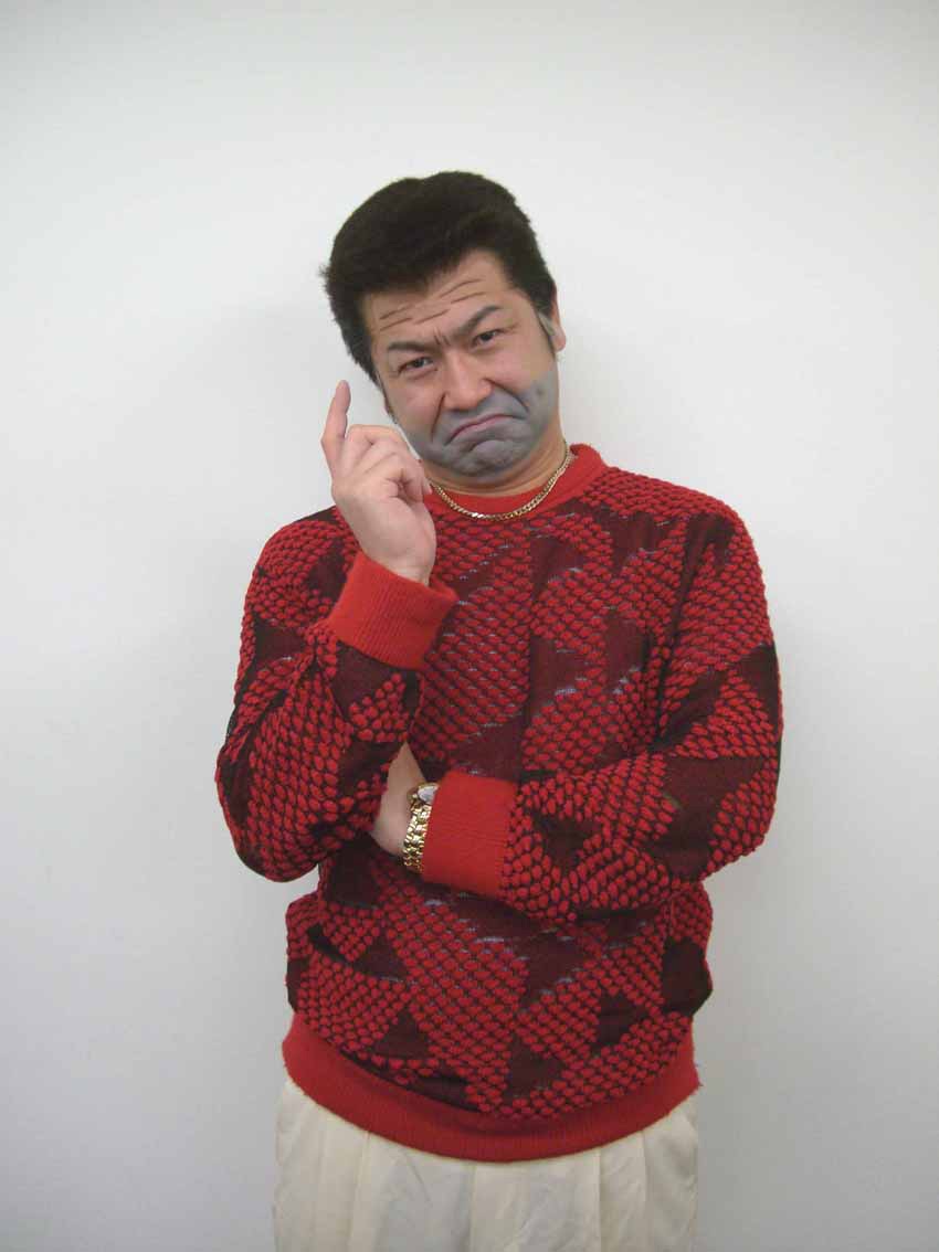 ライブイベント「OTODAMA'10～音泉魂～」に登場する代打屋中川。(c)吉本興業