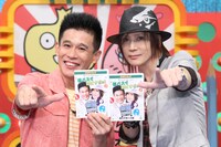 DVD「火曜サプライズ 京さま慎ちゃんの都バスで飛ばすぜぃ！ 夢の下町バス編」発売記者会見に出席した柳沢慎吾（左）と京本政樹（右）。