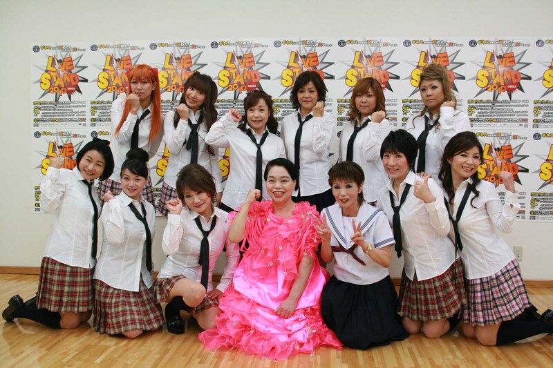 LSG48選抜メンバーの今いくよ・くるよ、末成由美、浅香あき恵、シルク、海原さおり・しおり、未知やすえ、島田珠代、海原やすよ・ともこ、小泉エリ、桜 稲垣早希。(c)吉本興業