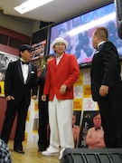 「上島と出川が激しい口論のあとでキスをして仲直りをする」という一連のコントを、途中で「やめろ！ ケンカするなよ！」と強引に中止させた有吉。「見せ場だろ！」と出川にキレられると「あ、キスするやつ？」とお約束の流れを分断したことにニヤニヤしていた。