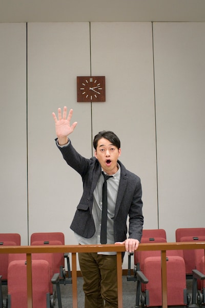 映画「裁判長！ここは懲役4年でどうすか」で主演を務めるバナナマン設楽。(c)「裁判長！ここは懲役4年でどうすか」製作委員会