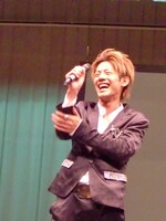 断髪前の森公平。