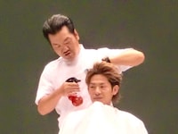 「髪痛んでますよ～」などコントをしているかのように楽しそうな紳助。