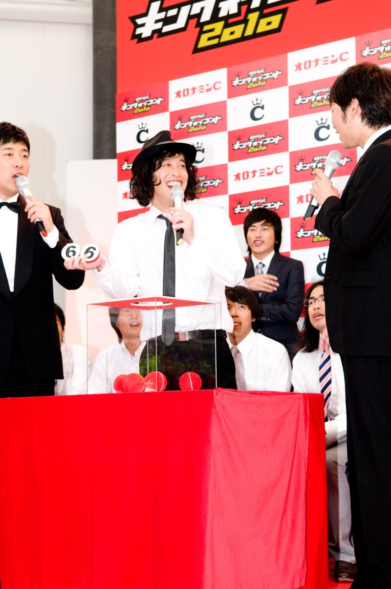 エレキコミックは9月23日（木）に生放送される「キングオブコント2010」（TBS・MBS系）決勝戦に出場。